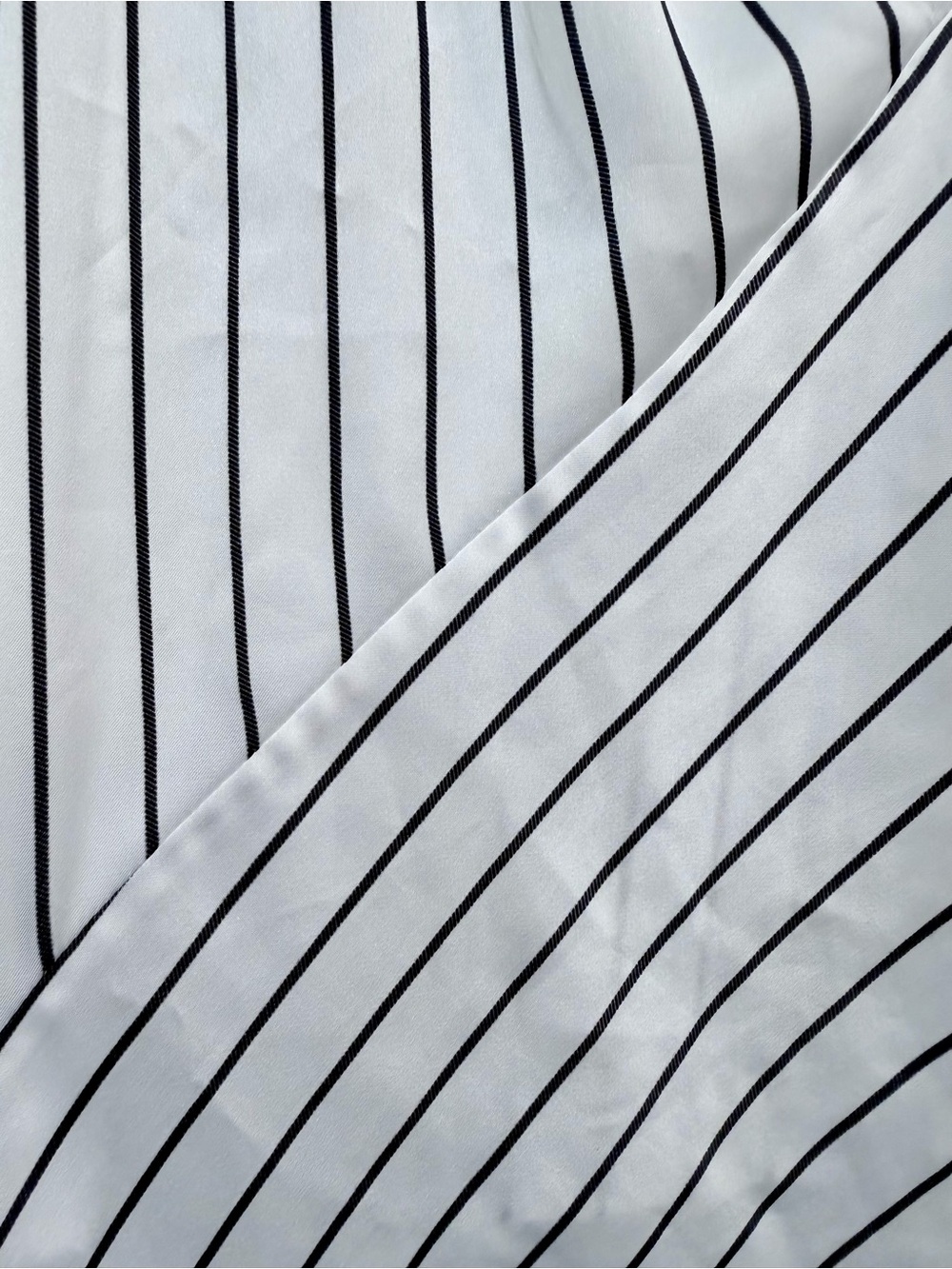 Theory Relaxed Slip Crushed Satin Stripe Maxi Dress White Black Minimalist Sz 0 - Picture 9 of 12